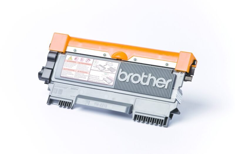 BROTHER TN2210 - 1 - black - original - toner cartridge, photo 1 of 1